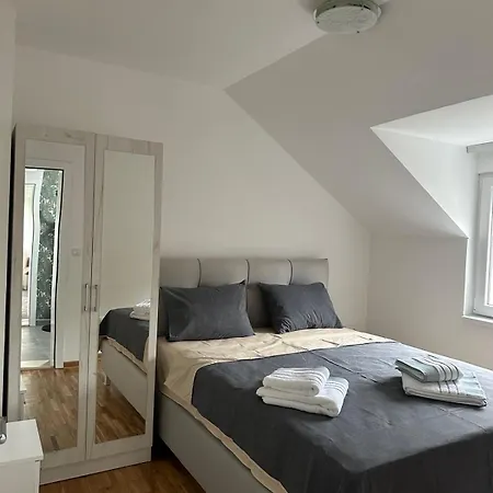 Apartment Holiday * Врнячка-Баня