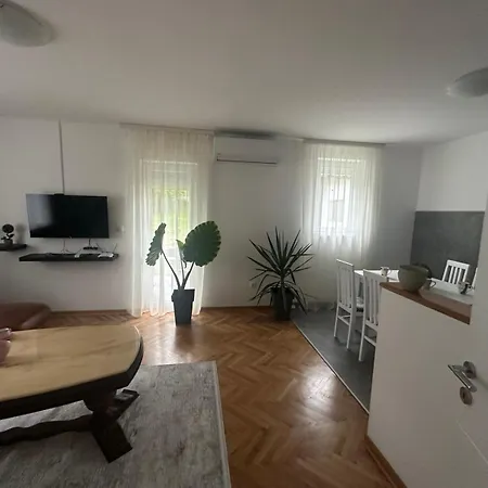 Apartment Holiday * Врнячка-Баня