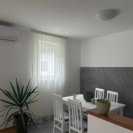 Apartment Holiday Врнячка-Баня