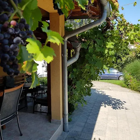 Apartment Holiday Appartement *